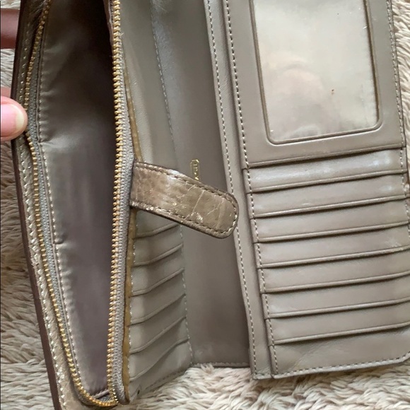 Leather Coach Crossbody Large Purse & Wallet - Picture 13 of 16